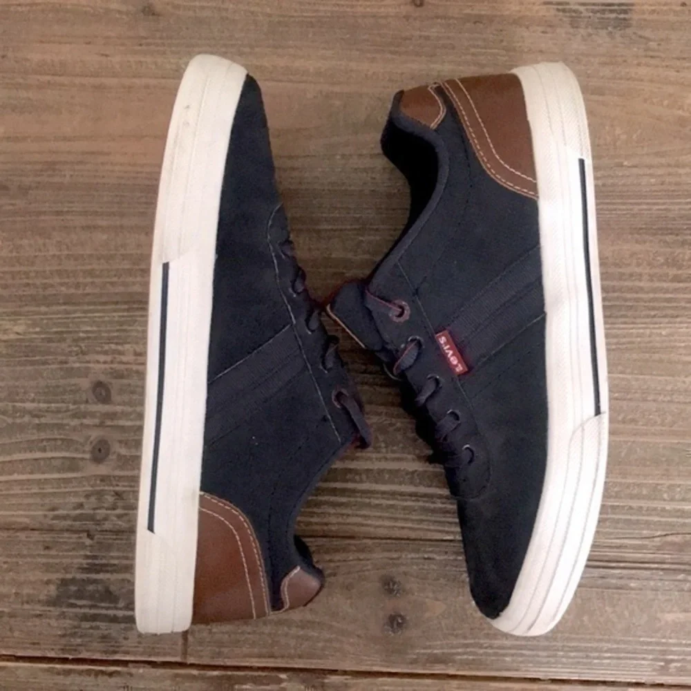 Levis levi’s sneakers